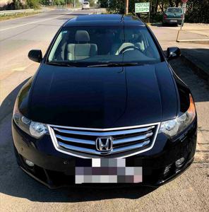 Honda Accord • 2008 • 300,000 km