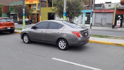 Nissan Versa • 2013 • 67,000 km