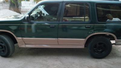 Ford Explorer • 1993 • 12,000 km