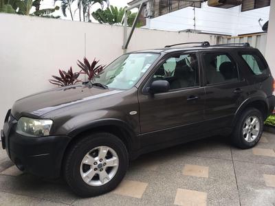 Ford Escape • 2006 • 157,000 km