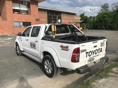 Toyota Hilux • 2014 • 190,000 km