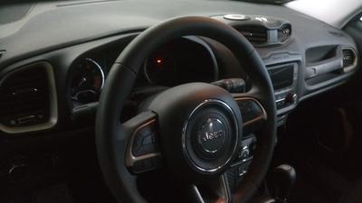 Jeep Renegade • 2015 • 37,000 km