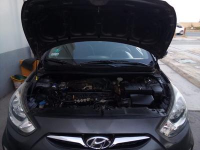 Hyundai Accent • 2012 • 100,000 km
