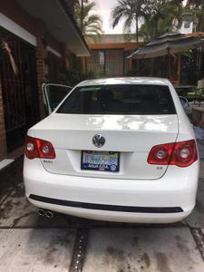 Volkswagen Bora • 2006 • 200,000 km