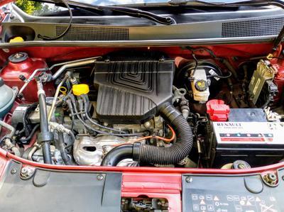 Renault Logan • 2018 • 9,000 km