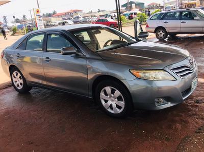 Toyota Camry • 2008 • 35 km