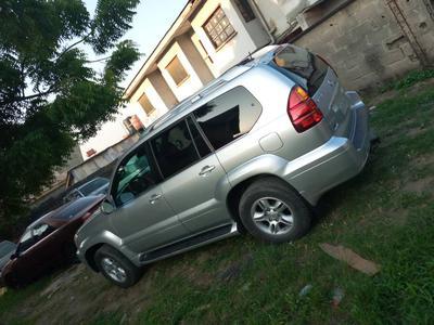 Lexus GX • 2010 • 62,555 km