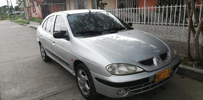 Renault Mégane • 2002 • 1,600 km