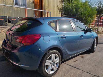 Opel Astra • 2014 • 57,000 km