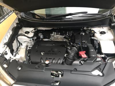 Mitsubishi Outlander • 2014 • 15,000 km