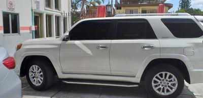 Toyota 4 Runner Limited • 2017 • 34,000 km