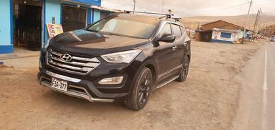 Hyundai Santa Fe • 2012 • 52,545 km
