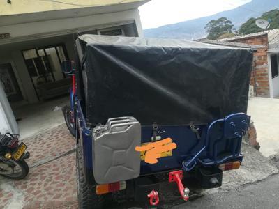 Toyota FJ Cruiser • 1979 • 20,000 km