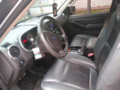 Ford Explorer • 2018 • 132,910 km