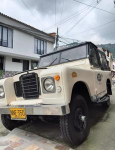 Land Rover 109 • 1972 • 30,000 km