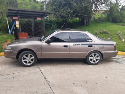 Toyota Camry • 1993 • 200,000 km