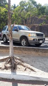 Ford Explorer • 2002 • 1,300 km