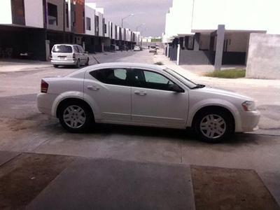 Dodge Avenger • 2010 • 180,000 km