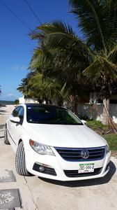Volkswagen Passat CC • 2011 • 63,800 km