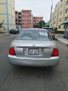 Nissan Sentra • 2004 • 89,000 km