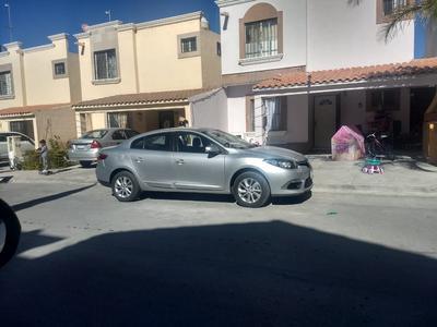 Renault Fluence • 2017 • 38,000 km