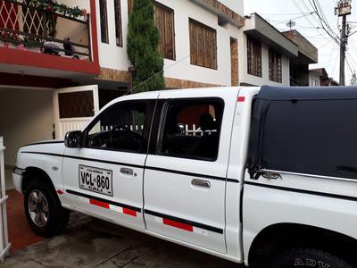 Mazda B2500 • 2007 • 386,000 km