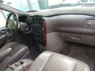 Chrysler Town & Country • 2001 • 20,371 km