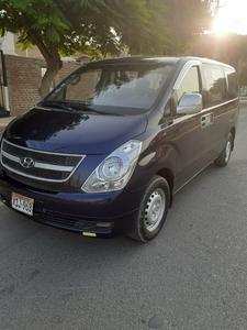 Hyundai H1 • 2010 • 87,000 km