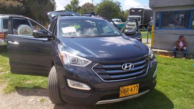 Hyundai Santa Fe • 2015 • 76,432 km