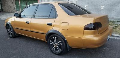 Toyota Corolla • 2000 • 200,000 km