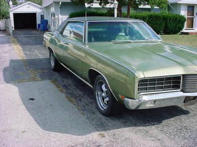 Ford 350 • 1970 • 8 km