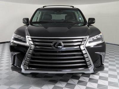 Lexus LX • 2017 • 18,000 km