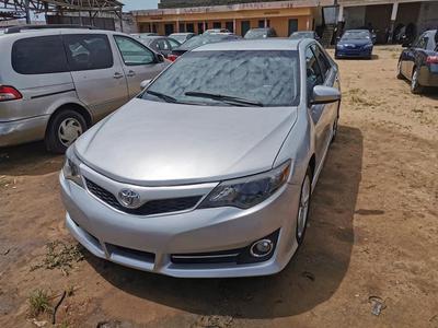 Toyota Camry • 2014 • 350 km