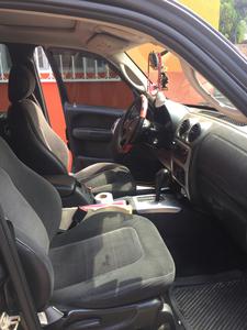 Jeep Cherokee • 2003 • 140,000 km