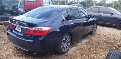 Honda Accord • 2013 • 80,000 km