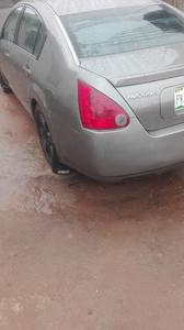 Nissan Maxima • 2004 • 99 km