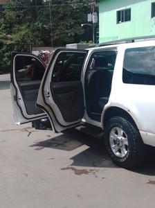 Ford Explorer • 2005 • 350,000 km