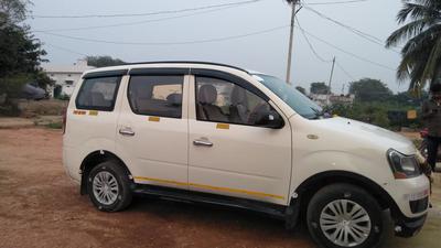 Mahindra Xylo • 2015 • 14 km