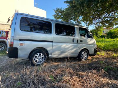 Nissan NV200 • 2003 • 180,000 km