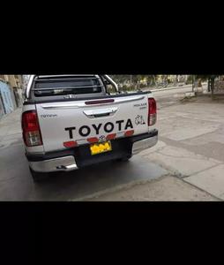Toyota Hilux • 2016 • 95,000 km