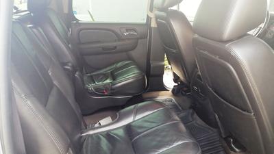 Chevrolet Suburban • 2011 • 115,000 km