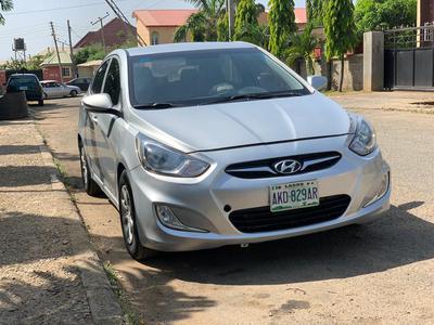 Hyundai Accent • 2012 • 65,000 km