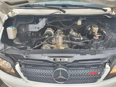 Mercedes-Benz 210 Van • 2003 • 80,000 km