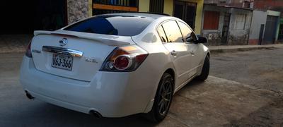 Nissan Altima • 2012 • 50,000 km