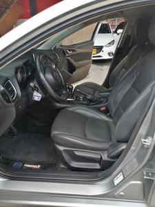 Mazda 3 • 2017 • 54,000 km