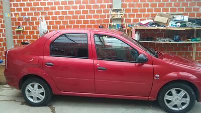 Renault Logan • 2013 • 90,000 km