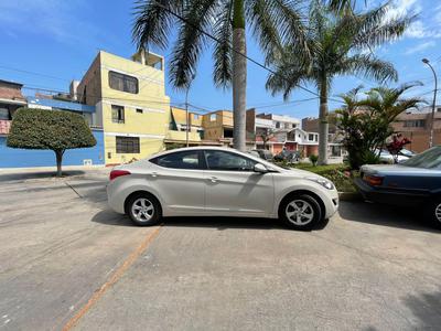 Hyundai Elantra • 2012 • 89,000 km