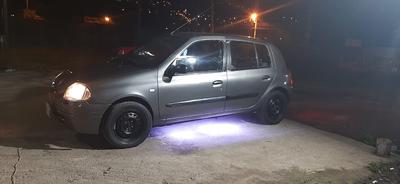 Renault Clio • 2002 • 230 km