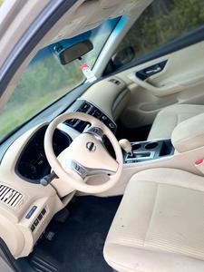 Nissan Altima • 2015 • 110,000 km