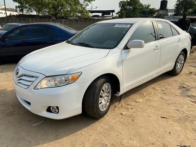 Toyota Camry • 2011 • 100,000 km